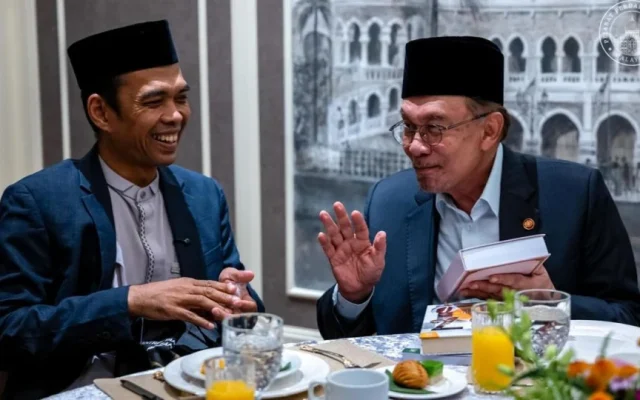 Anwar Ibrahim Terima Kunjungan Penceramah Politik di Putrajaya